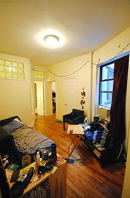 Rented by Bold New York | media 24