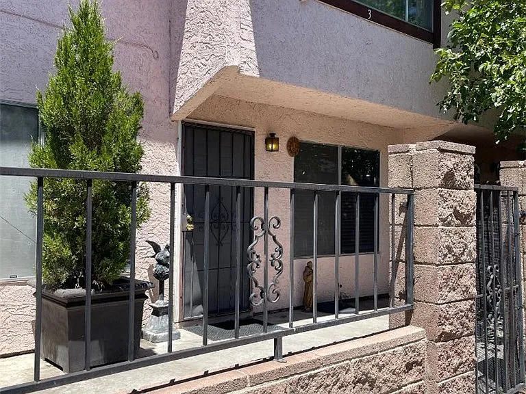 1758 E University Ave #3 — Photo 15