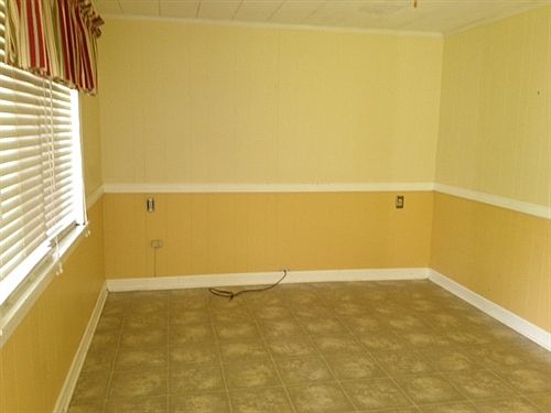 67 River Bend Rd. living