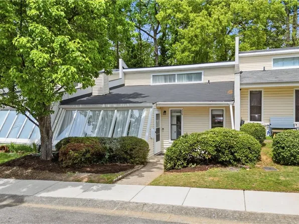 224 Goshen Ln, Woodstock, GA 30188