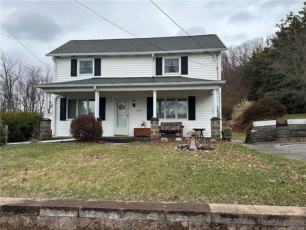 629 S Summit St photo 1