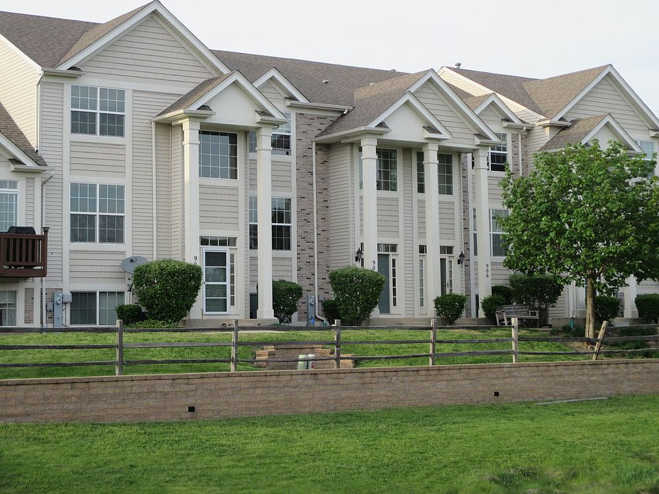 1st image of 906 Summit Creek Dr