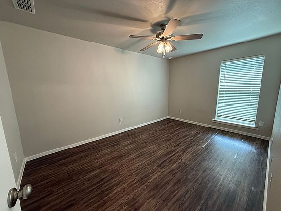 5th image of 2110 Kokomo Ave