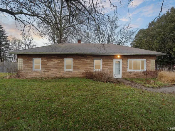 8023 E Mount Morris Rd, Otisville, MI 48463