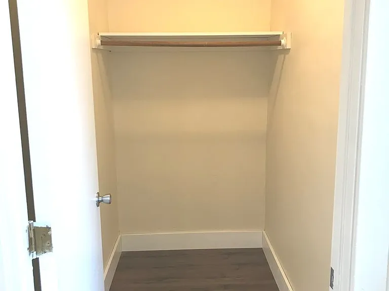 421-425 Washington — Photo 19