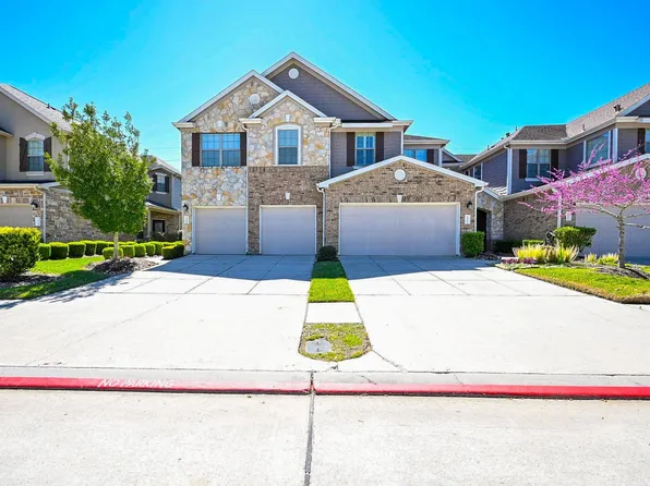 12203 Medina Lake Dr, Tomball, TX 77377