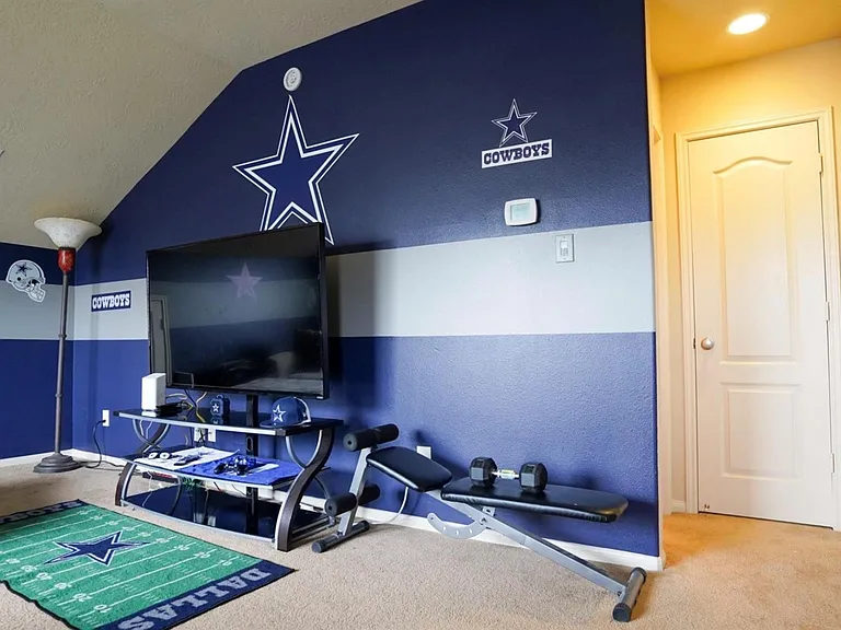 2109 Mooncrest Dr — Photo 22
