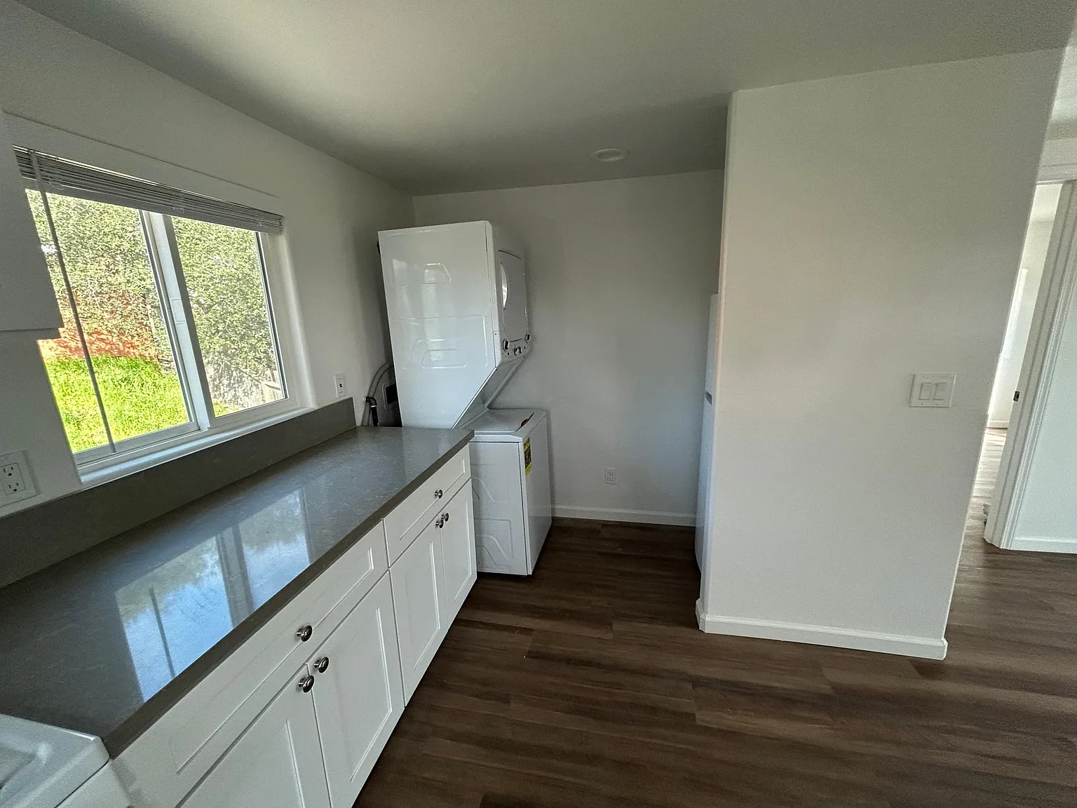 5652 Rosario Ave — Photo 3
