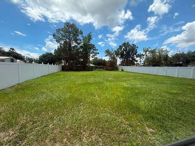 111 Newham Way — Photo 10