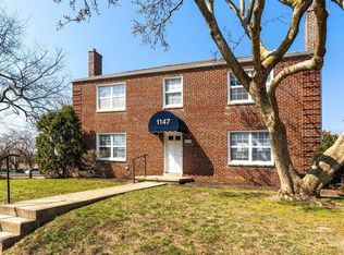 1147 S Cassingham Rd APT B, Columbus, OH 43209