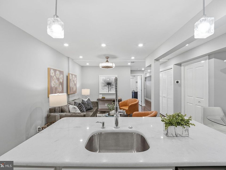 1st image of 709 Jackson St NE APT 1