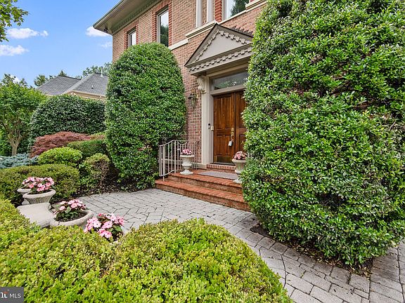2nd image of 8005 Summer Mill Ct