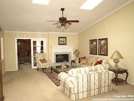2nd image of 2818 Lake Emerald St