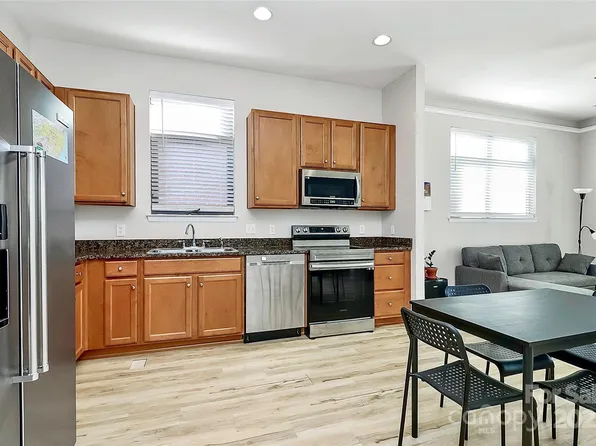 474 New Bern Station Ct, Charlotte, NC 28209