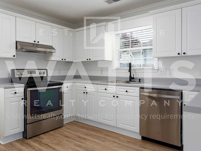 535 Walker Rd — Photo 9