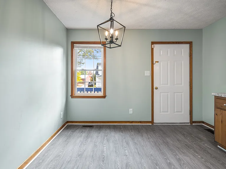 514 Highland Ave — Photo 13
