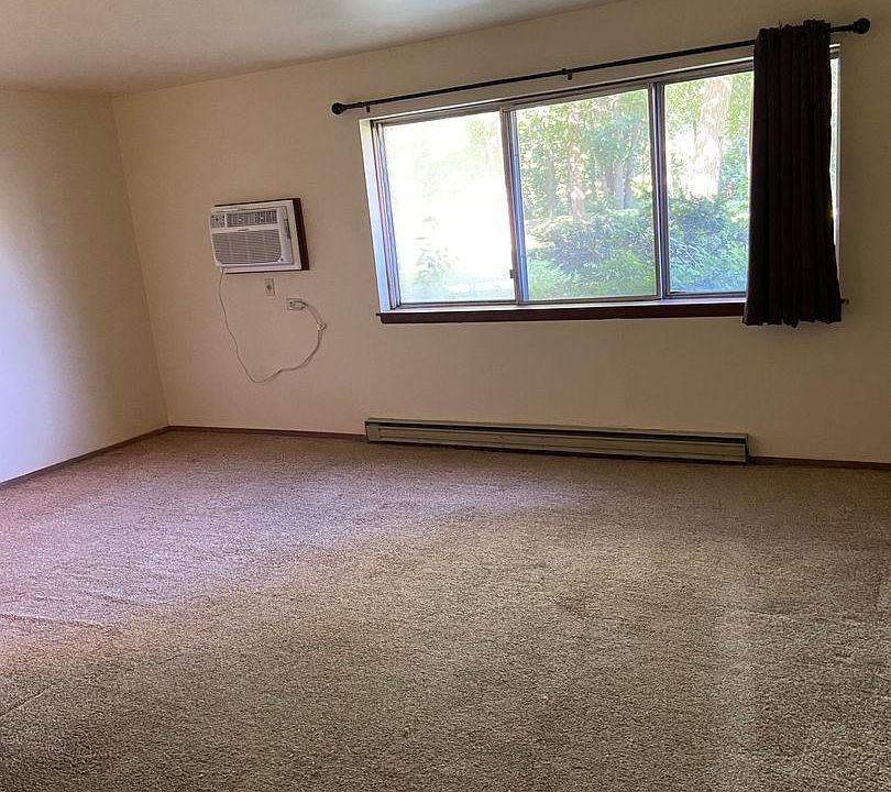 1st image of 3925 Bauer Dr #2