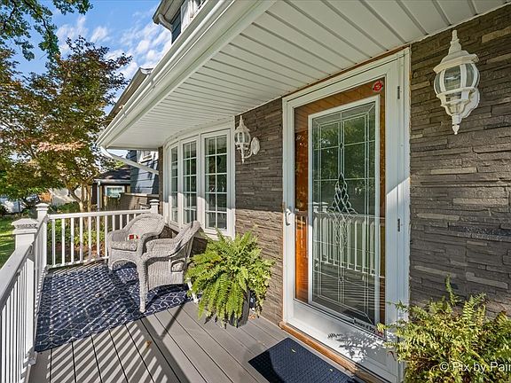 3rd image of 165 Forest Glen Rd