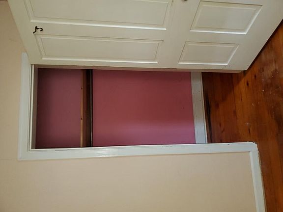 3rd image of 108 E Main St #B