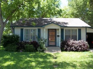 908 S Walnut St, Georgetown, TX 78626