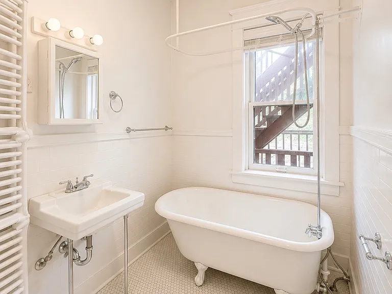 519 W 5th Ave #C — Photo 10