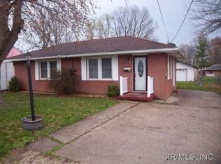 104 Marion St, Jerseyville, IL 62052