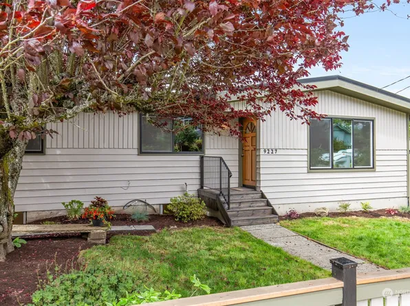 9227 10th Avenue SW, Seattle, WA 98106
