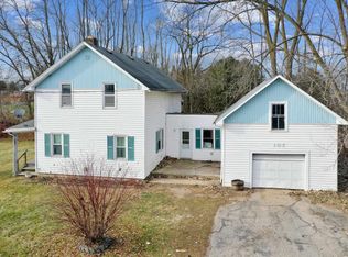 107 N Lemke St, Cecil, WI 54111