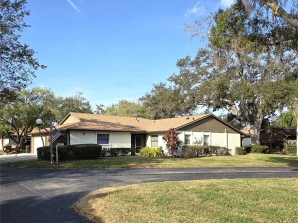 4735 Oak Hill Dr #8, Sarasota, FL 34232