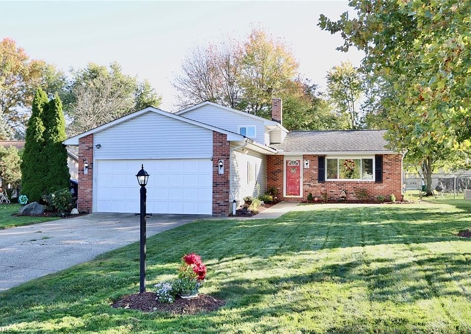 1st image of 3682 Carlisle Dr