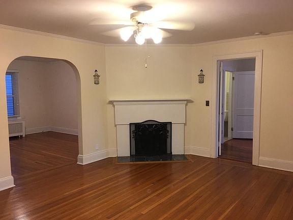 4th image of 251 Odell Ave