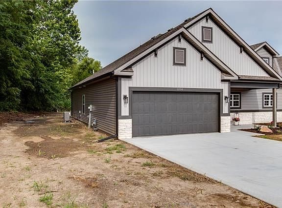 2nd image of 3104 Carlisle Ct
