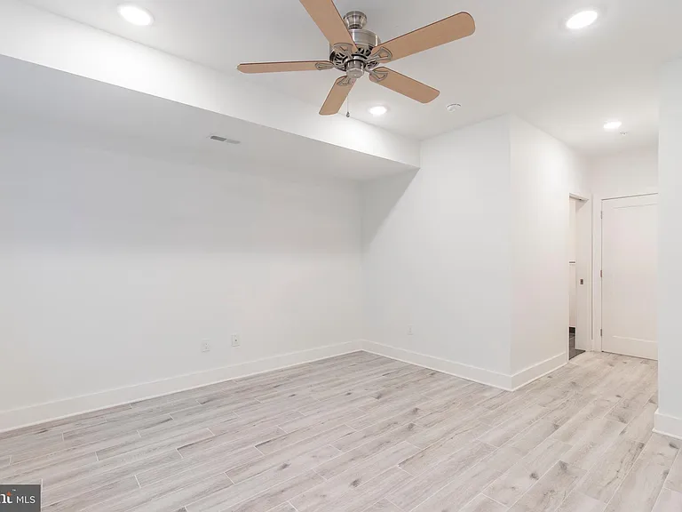 2412 W Master St #A — Photo 19