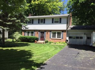 626 Gainsborough Dr, East Lansing, MI 48823