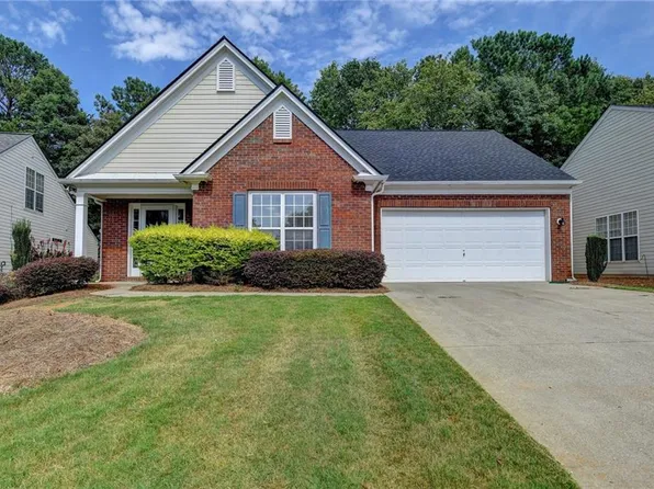 6510 Waveland Dr, Cumming, GA 30040