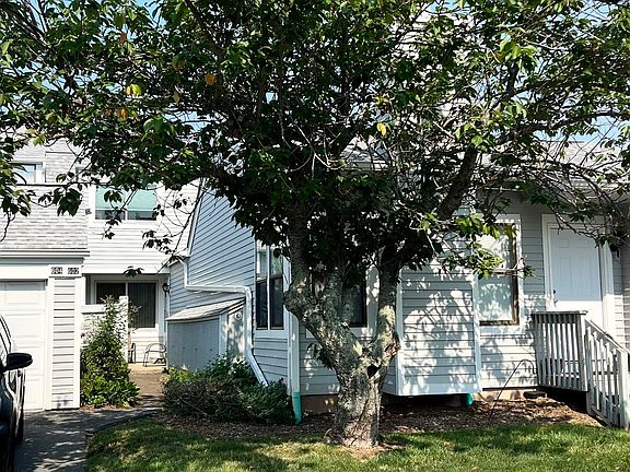 4th image of 602 Longfellow Drive #602