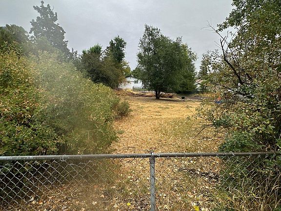 3rd image of 0 Oregon Ave