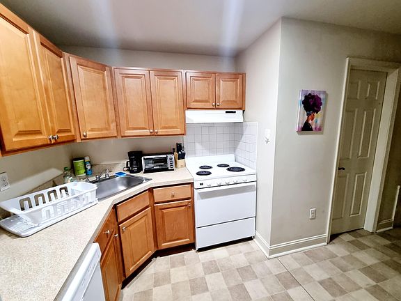 5th image of 426 Central Ave APT 4
