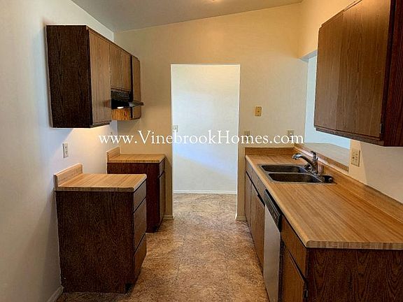 3rd image of 6365 Rolling Glen Dr