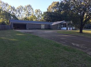 209 Elm Rd, Batesville, MS 38606