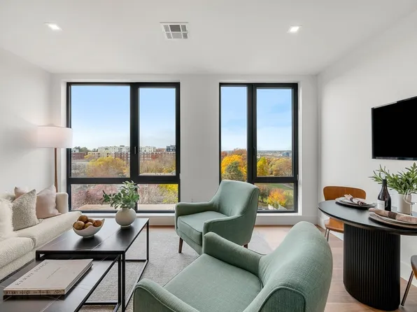 1515 Commonwealth Ave #807, Brighton, MA 02135