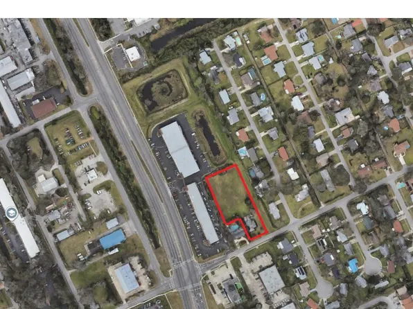 988 3rd St, Holly Hill, FL 32117