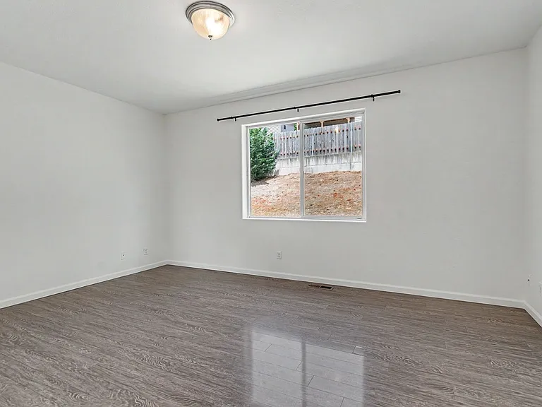 2495 Benjamin Ave NW — Photo 27