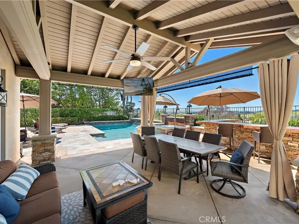 29 Ledgewood Dr, Rancho Santa Margarita, CA 92688