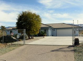 32357 Sapphire Rd, Lucerne Valley, CA 92356