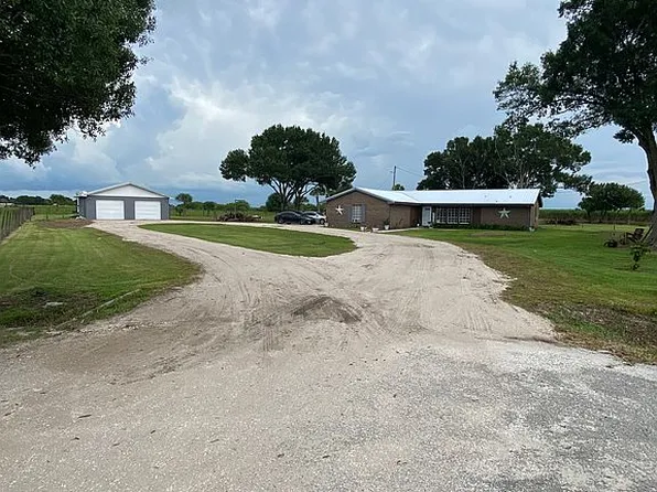 1445 Rodeo Rd, Moore Haven, FL 33471