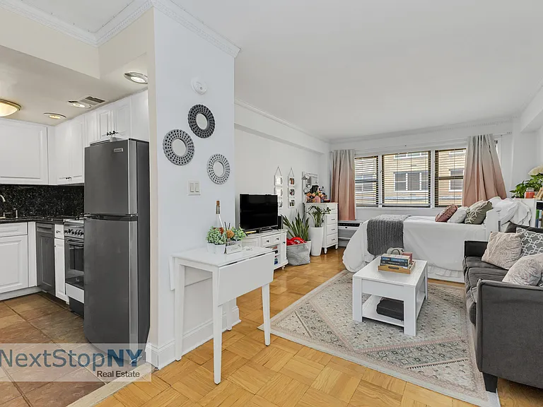 333 E 75th St #11J — Photo 2
