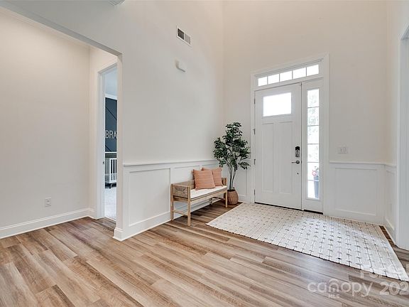 3rd image of 2324 Loire Valley Dr