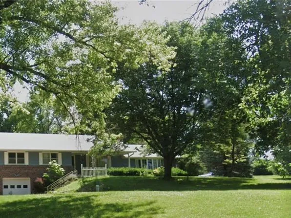 300 S 3rd St, Elmo, MO 64445