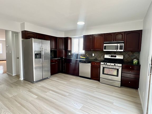 5th image of 48 Behan Ct #2